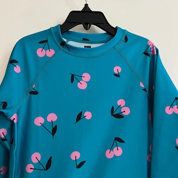 Tea Collection cherry rashguard - Picture 2 of 9